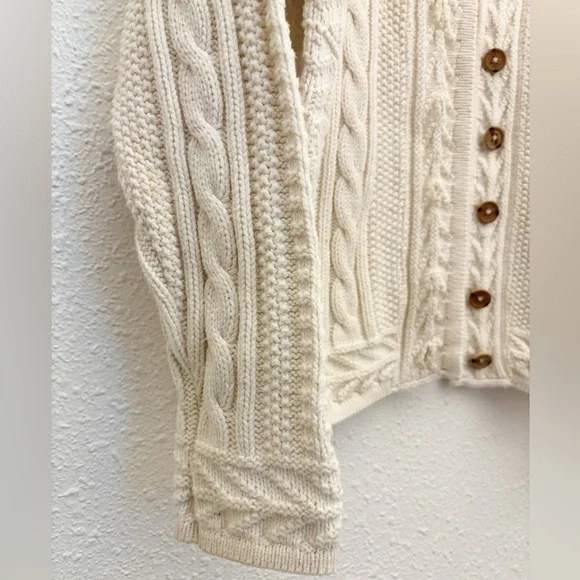 L.L. Bean Vintage Ivory Cable Knit Cardigan Sweater Cotton Size Small - Picture 6 of 12